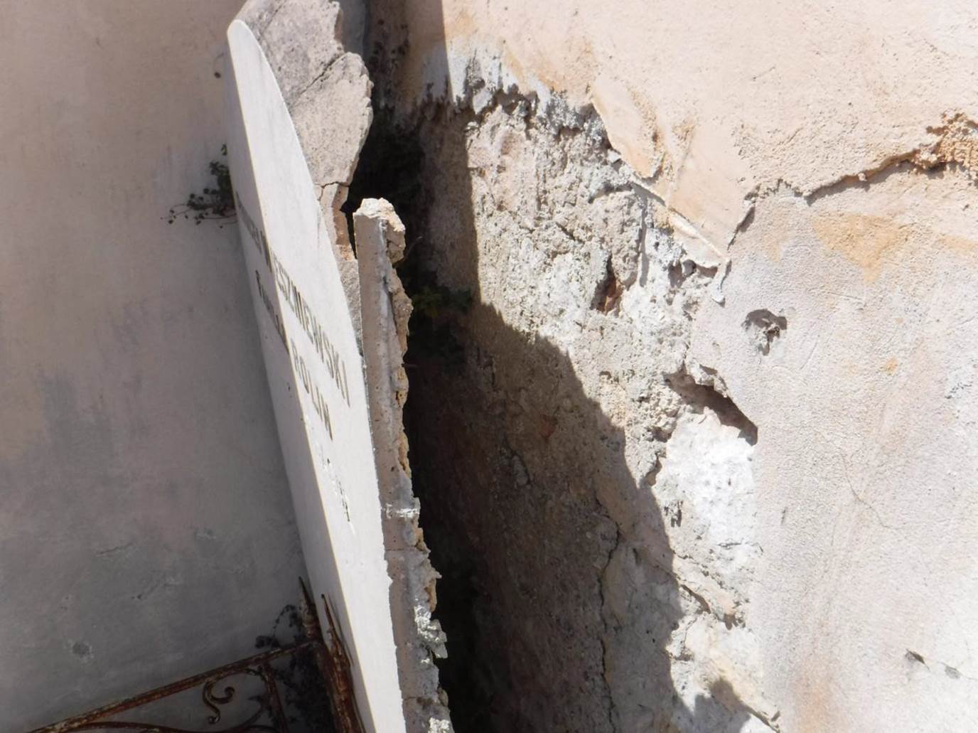 :Ireny Sariusz-Stokowskiej:Nagrobek Ireny Saryusz-Stokowskiej:68 copy.jpg